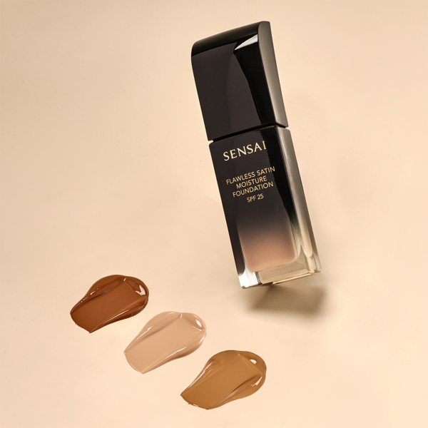 SENSAI - Flawless Satin Moisture Foundation SPF25 - immagine 3